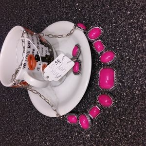 💐PRETTY IN PINK NECKLACE NWOT